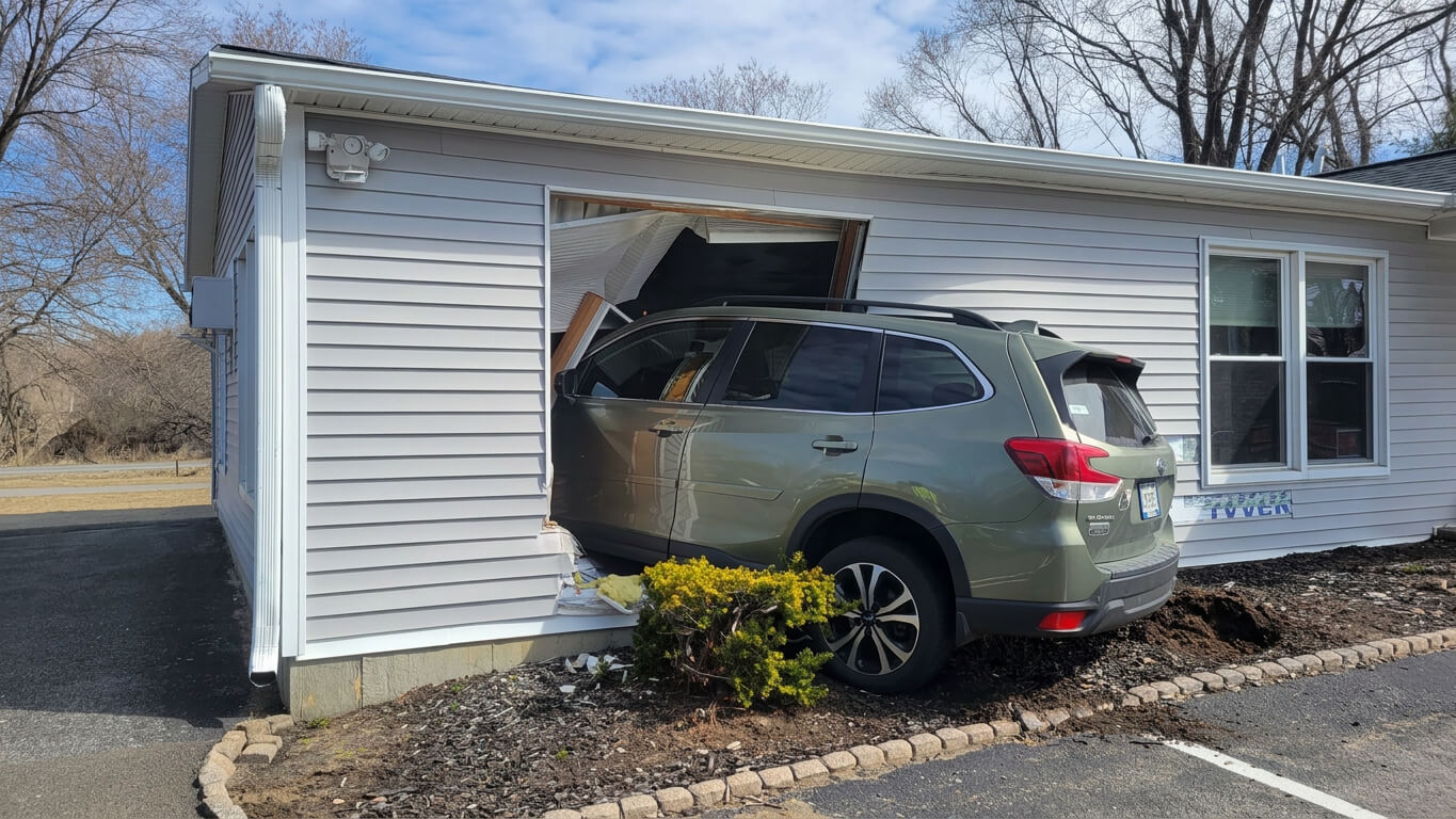 Car Crashes Into Cheryl’s Lodge Outreach Center